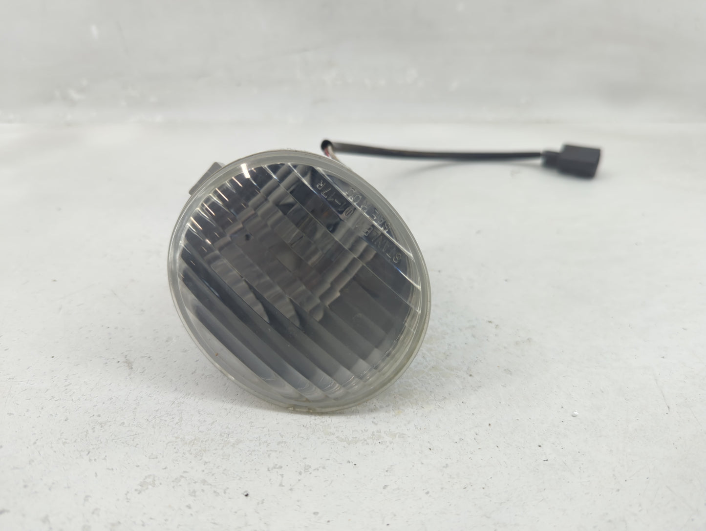 2003-2008 Pontiac Vibe Passenger Right Oem Fog Light Lamp - Oemusedautoparts1.com