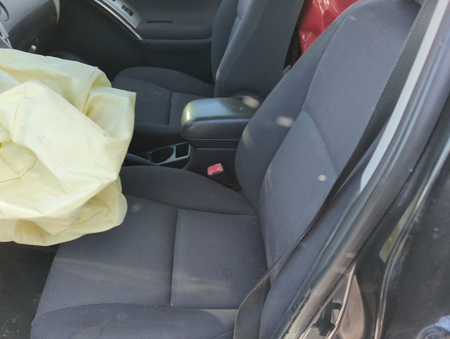 2003-2004 Pontiac Vibe Driver Front Seat Oem - Oemusedautoparts1.com