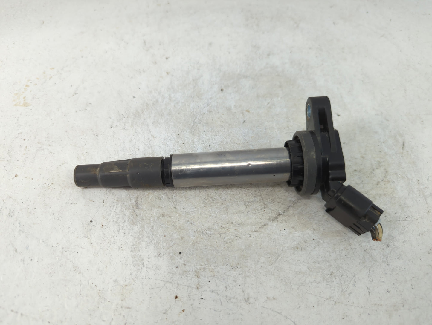 2003-2006 Pontiac Vibe Ignition Coil Igniter Pack - Oemusedautoparts1.com
