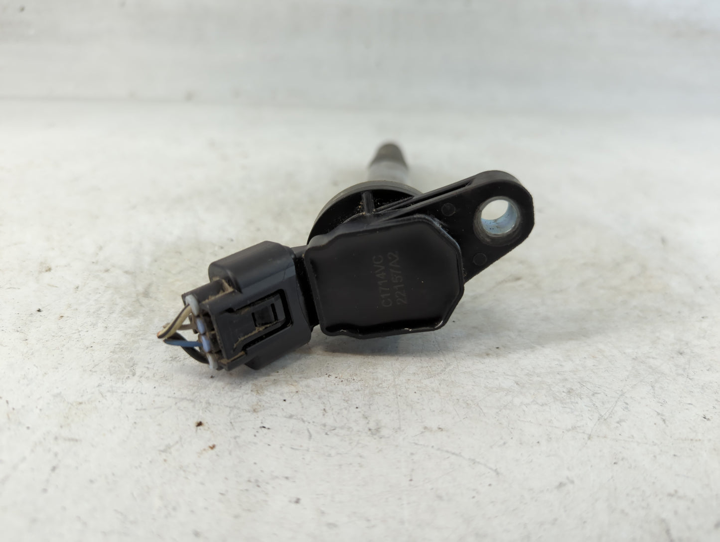 2003-2006 Pontiac Vibe Ignition Coil Igniter Pack - Oemusedautoparts1.com