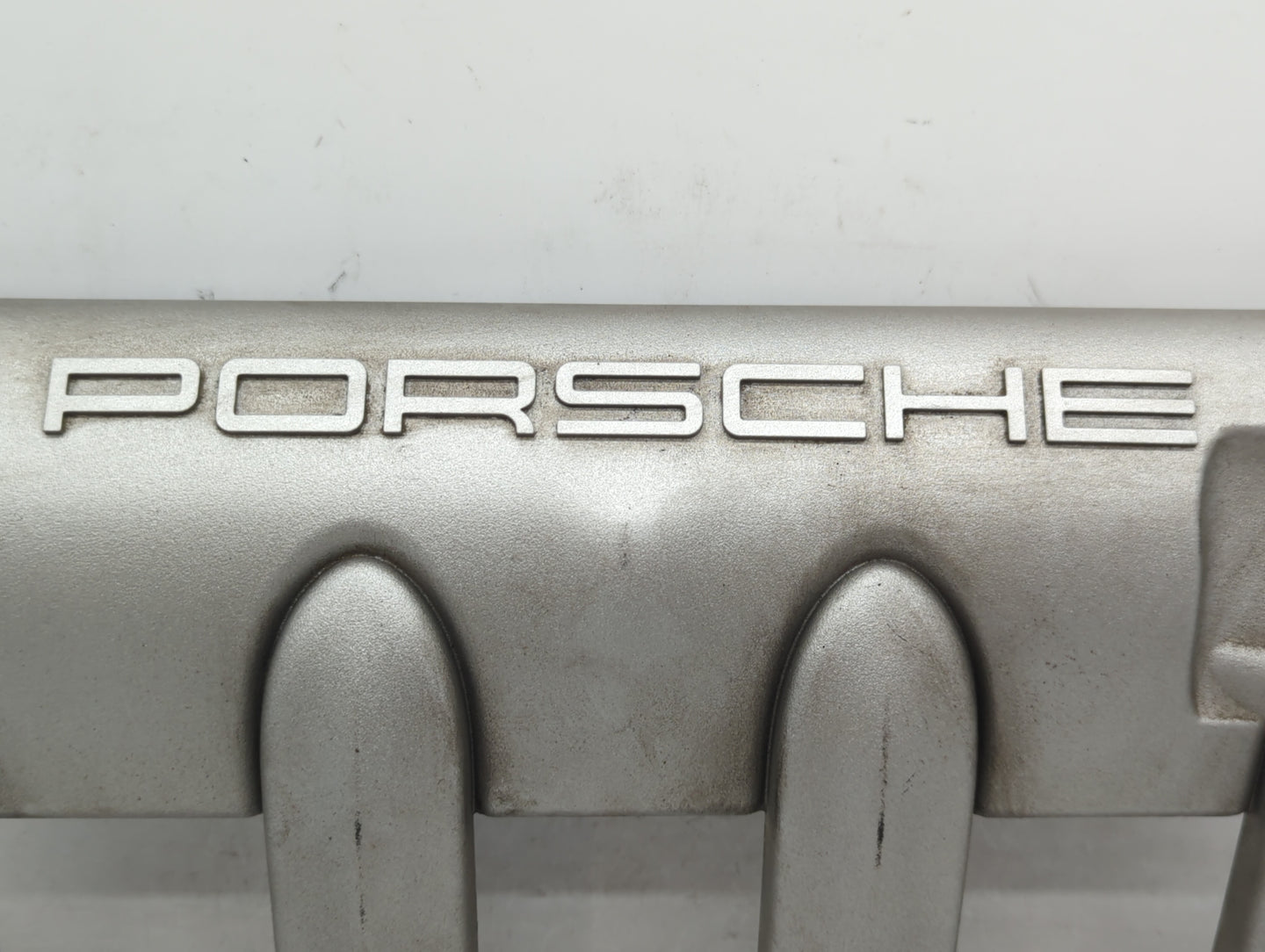 2004 Porsche Cayenne Engine Cover - Oemusedautoparts1.com
