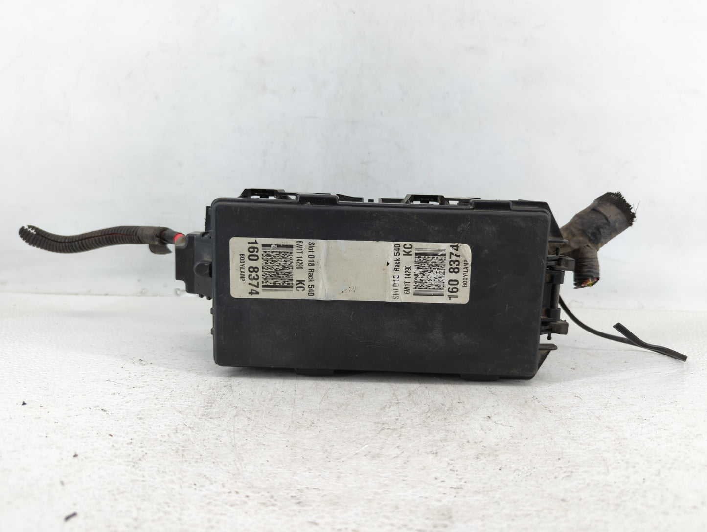 2003-2010 Porsche Cayenne Fusebox Fuse Box Panel Relay Module P/N:4L3T-14A008 A Fits Fits 2003 2004 2005 2006 2008 2009 2010