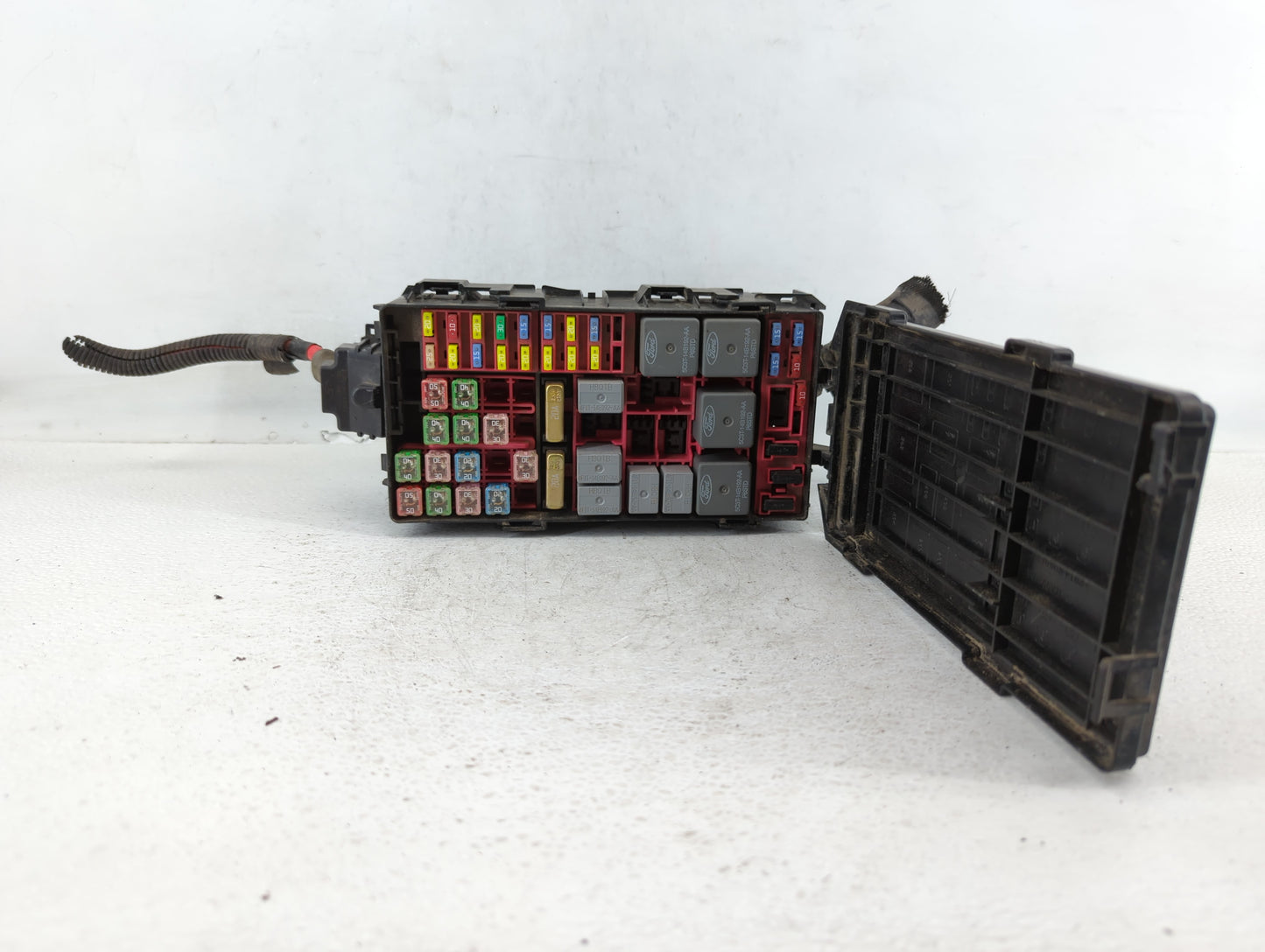 2003-2010 Porsche Cayenne Fusebox Fuse Box Panel Relay Module P/N:4L3T-14A008 A Fits Fits 2003 2004 2005 2006 2008 2009 2010