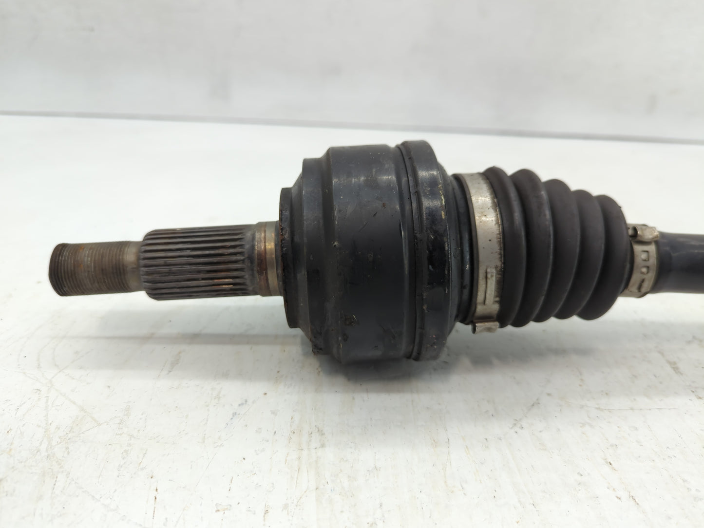 2003-2006 Porsche Cayenne Axle Shaft Front Driver Cv C/v - Oemusedautoparts1.com