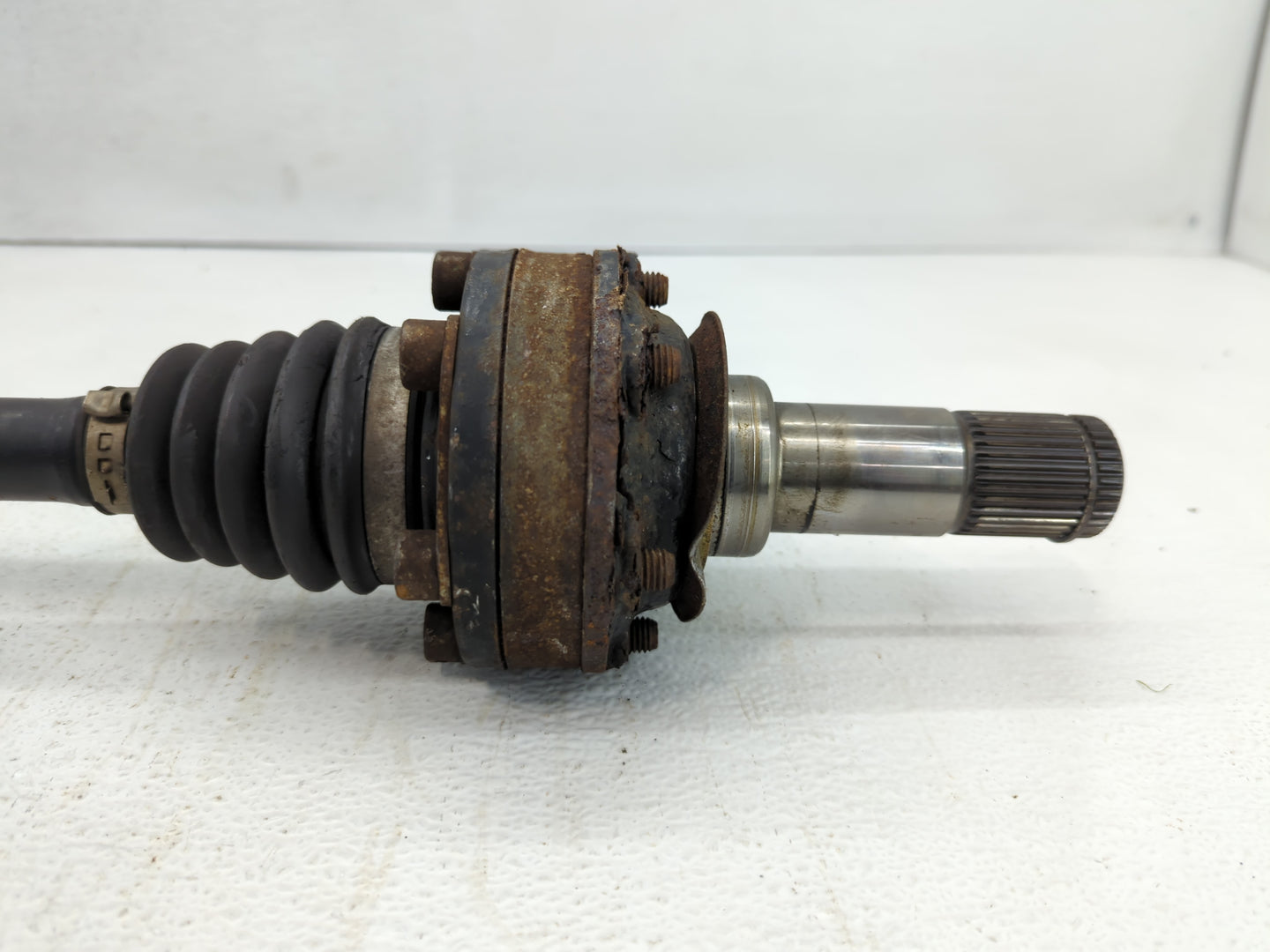 2003-2006 Porsche Cayenne Axle Shaft Front Driver Cv C/v - Oemusedautoparts1.com
