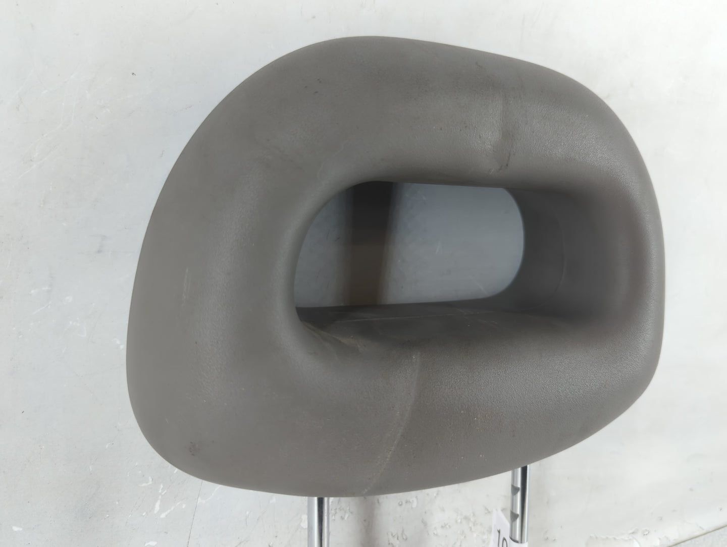 2004-2006 Saturn Ion Headrest Head Rest Front Driver Passenger Seat Fits Fits 2004 2005 2006 OEM Used Auto Parts - Oemusedau