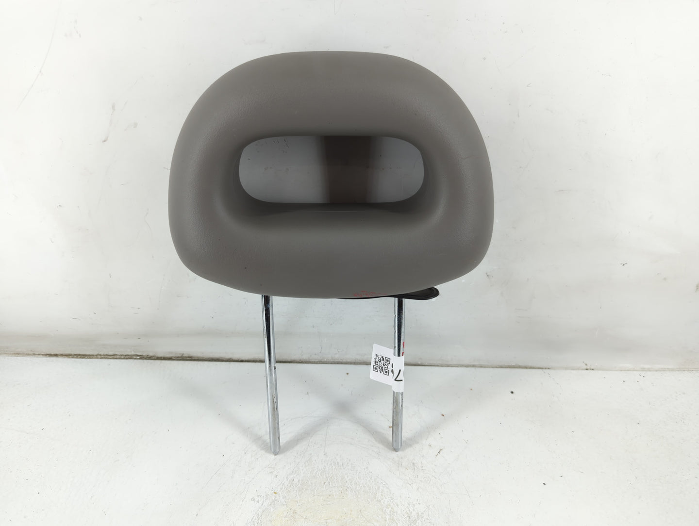 2003-2004 Saturn Ion Headrest Head Rest Front Driver Passenger Seat Fits Fits 2003 2004 OEM Used Auto Parts - Oemusedautopar