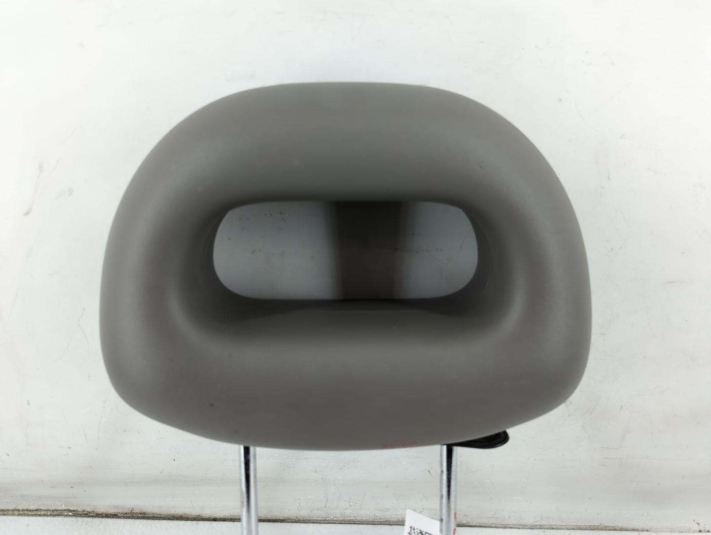 2003-2004 Saturn Ion Headrest Head Rest Front Driver Passenger Seat Fits Fits 2003 2004 OEM Used Auto Parts - Oemusedautopar