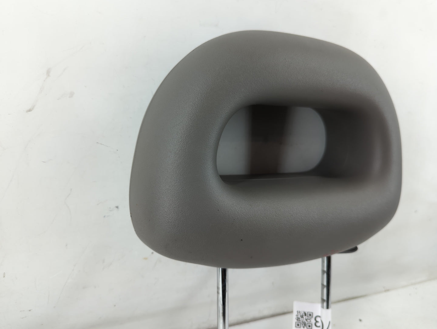 2003-2004 Saturn Ion Headrest Head Rest Front Driver Passenger Seat Fits Fits 2003 2004 OEM Used Auto Parts - Oemusedautopar