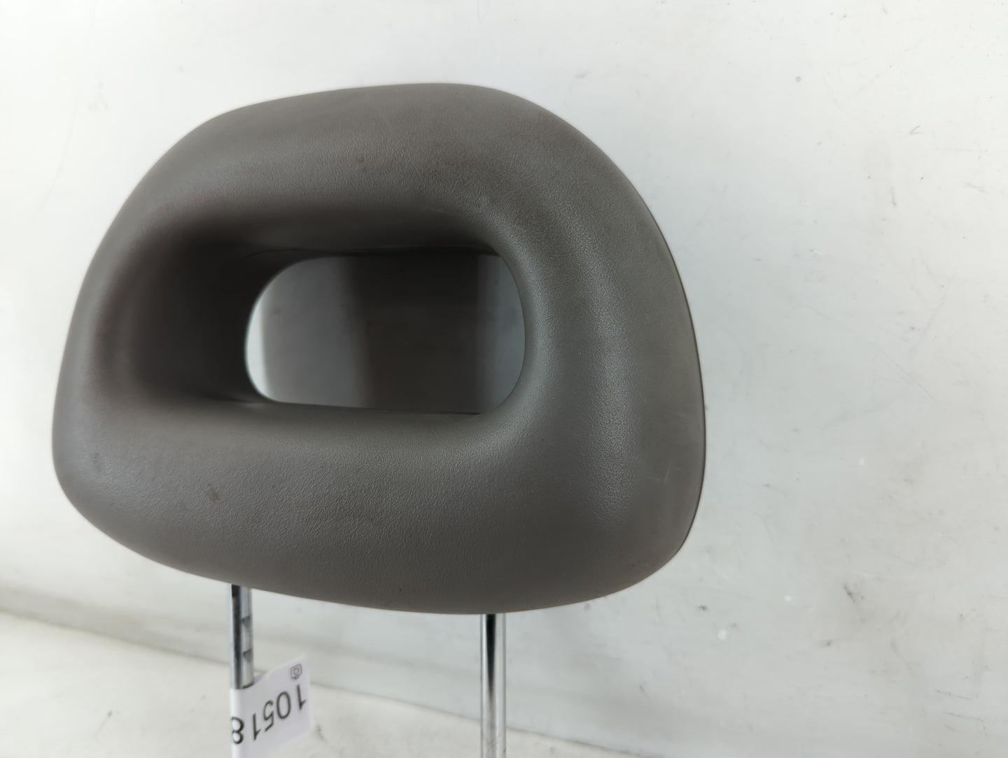 2004-2007 Saturn Ion Headrest Head Rest Front Driver Passenger Seat Fits Fits 2004 2005 2006 2007 OEM Used Auto Parts - Oemu