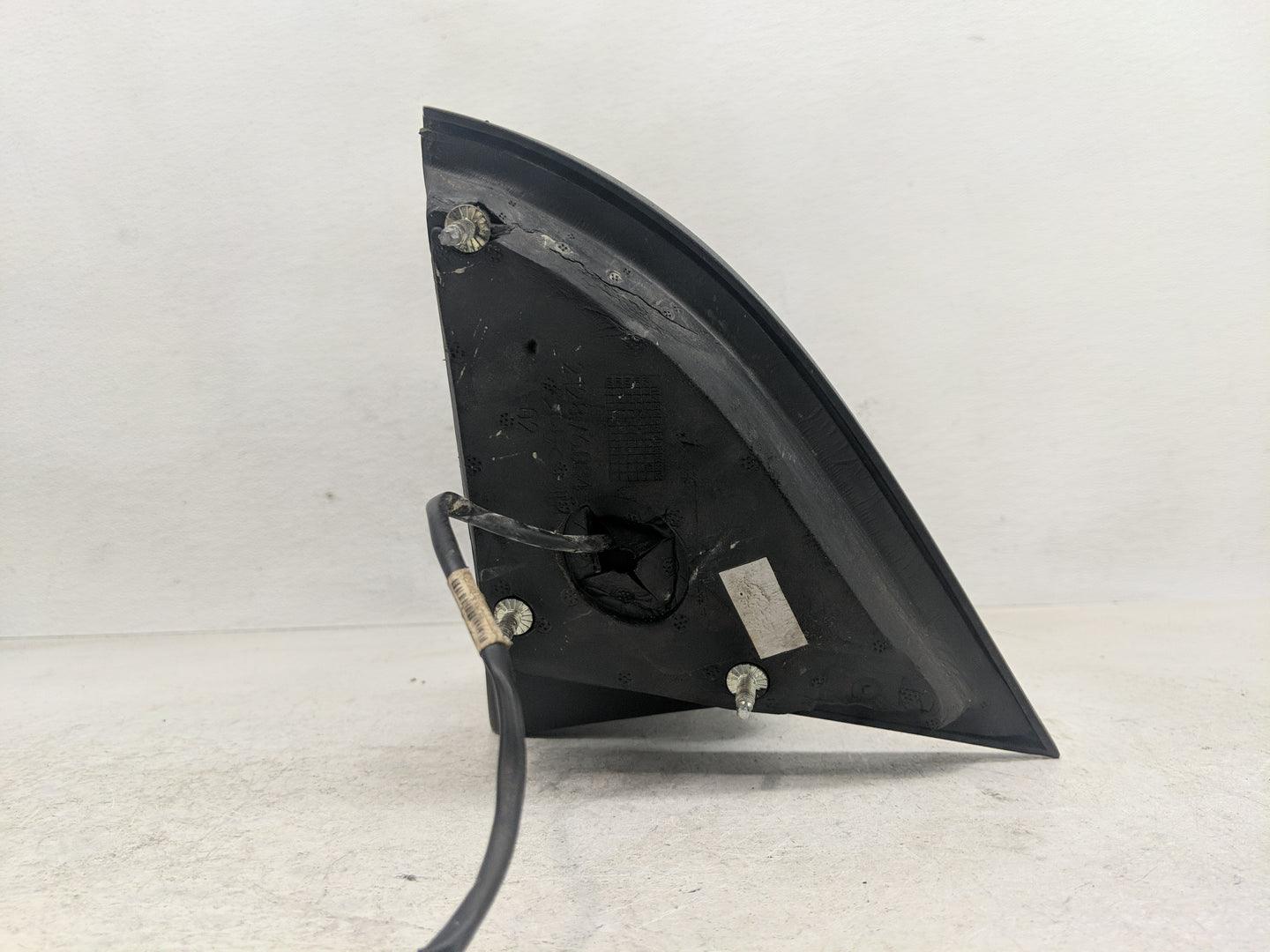 2004 Saturn Ion Side Mirror Replacement Passenger Right View Door Mirror Fits OEM Used Auto Parts - Oemusedautoparts1.com