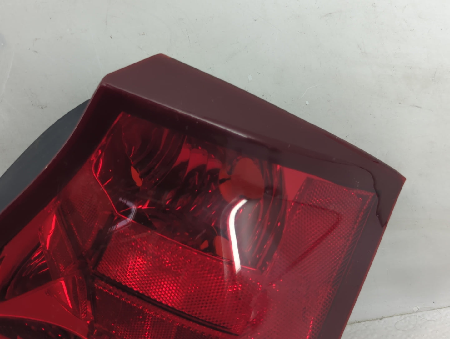 2004 Saturn Ion Tail Light Assembly Passenger Right OEM P/N:16530982 Fits OEM Used Auto Parts - Oemusedautoparts1.com
