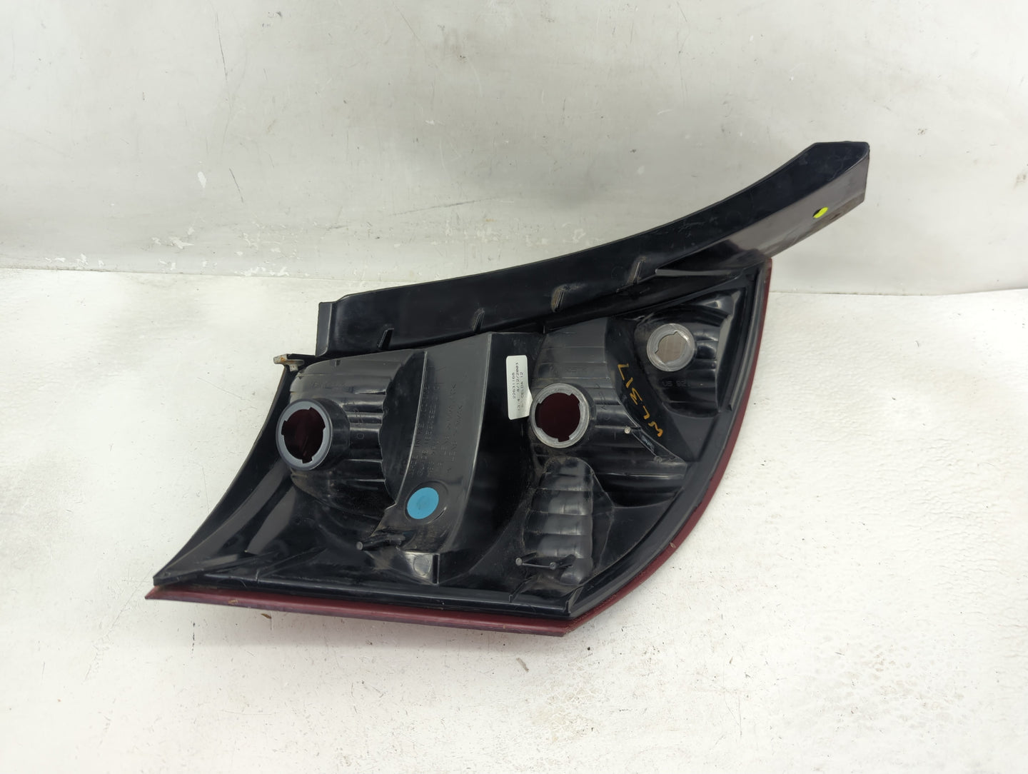 2004 Saturn Ion Tail Light Assembly Passenger Right OEM P/N:16530982 Fits OEM Used Auto Parts - Oemusedautoparts1.com