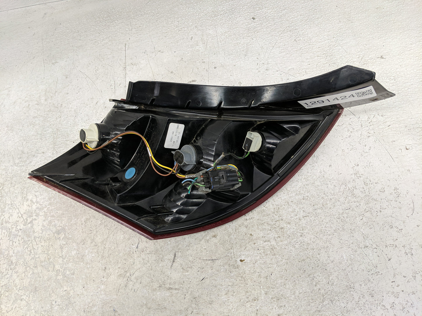 2004 Saturn Ion Tail Light Assembly Passenger Right OEM P/N:16530982 Fits OEM Used Auto Parts - Oemusedautoparts1.com