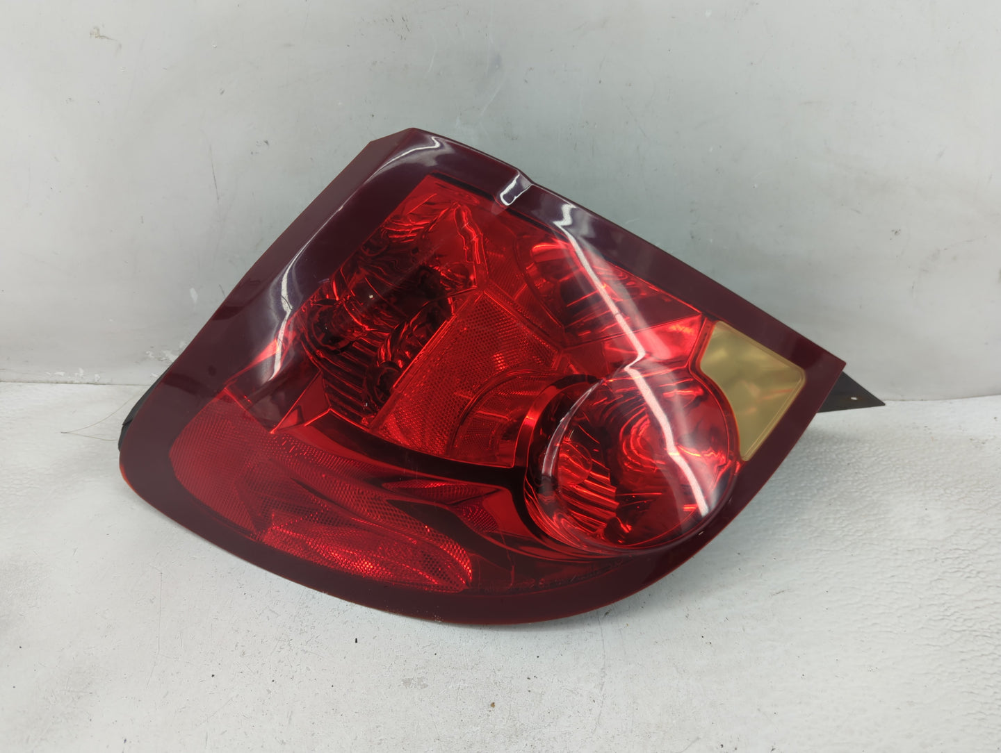 2003-2007 Saturn Ion Tail Light Assembly Driver Left OEM P/N:22723022 Fits Fits 2003 2004 2005 2006 2007 OEM Used Auto Parts