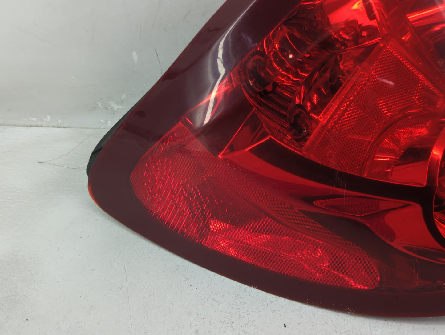 2003-2007 Saturn Ion Tail Light Assembly Driver Left OEM P/N:22723022 Fits Fits 2003 2004 2005 2006 2007 OEM Used Auto Parts