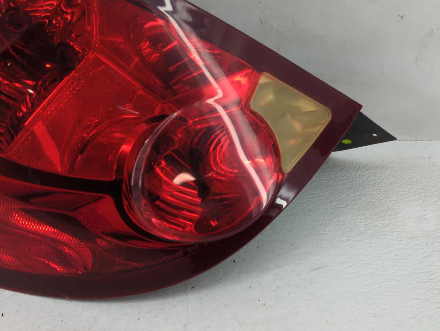 2003-2007 Saturn Ion Tail Light Assembly Driver Left OEM P/N:22723022 Fits Fits 2003 2004 2005 2006 2007 OEM Used Auto Parts