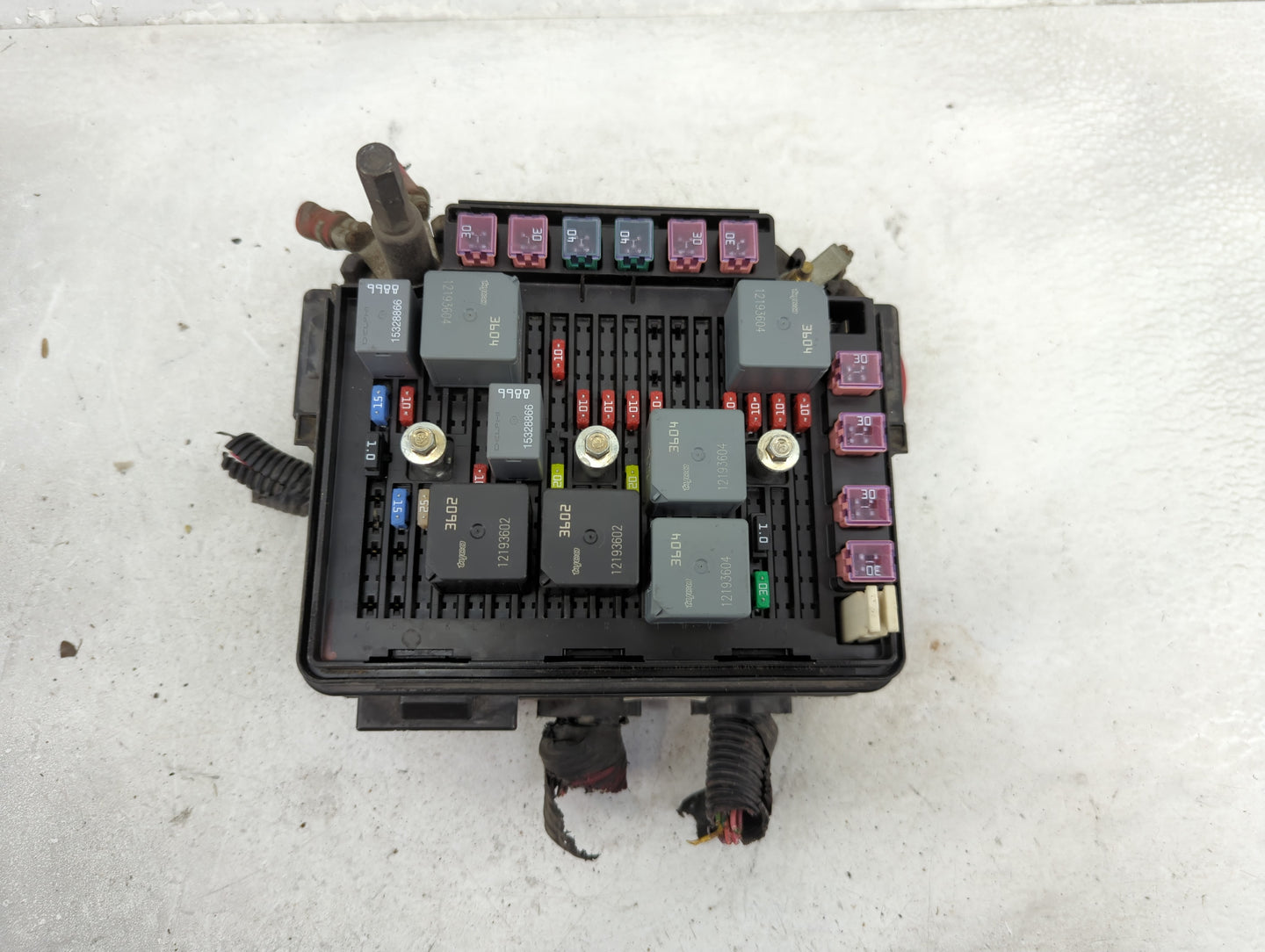 2003-2004 Saturn Ion Fusebox Fuse Box Panel Relay Module P/N:15394119 22677891-07 Fits Fits 2003 2004 OEM Used Auto Parts - 