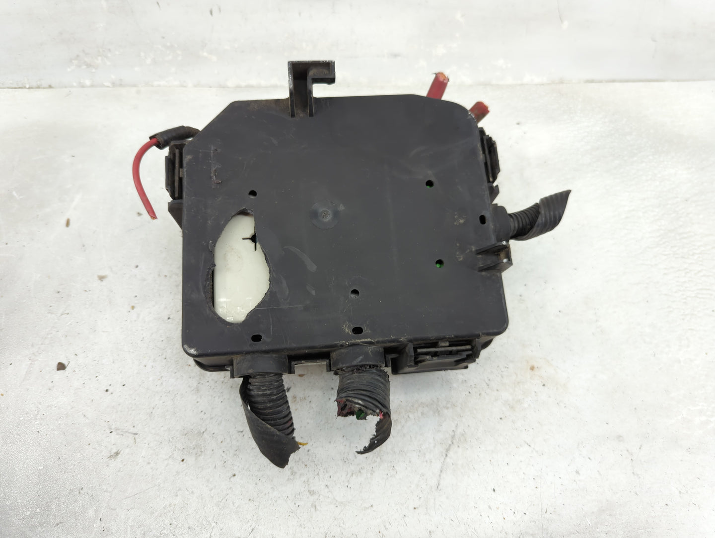 2003-2004 Saturn Ion Fusebox Fuse Box Panel Relay Module P/N:15394119 22677891-07 Fits Fits 2003 2004 OEM Used Auto Parts - 