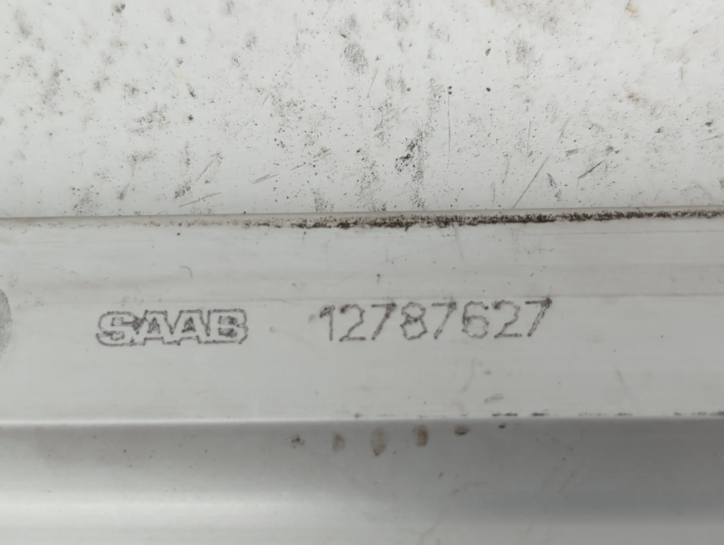 2004 Saturn Ion Engine Cover - Oemusedautoparts1.com