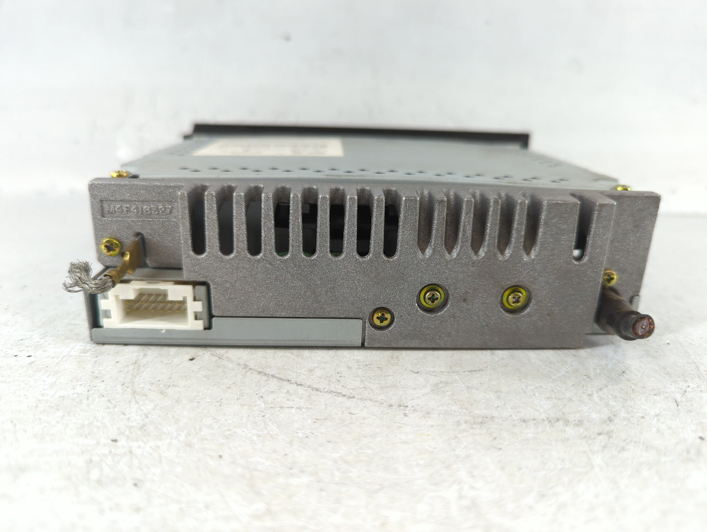 2004 Saturn Ion Radio AM FM Cd Player Receiver Replacement P/N:471167 CQ-JG1463Z, 22722992 Fits OEM Used Auto Parts - Oemuse