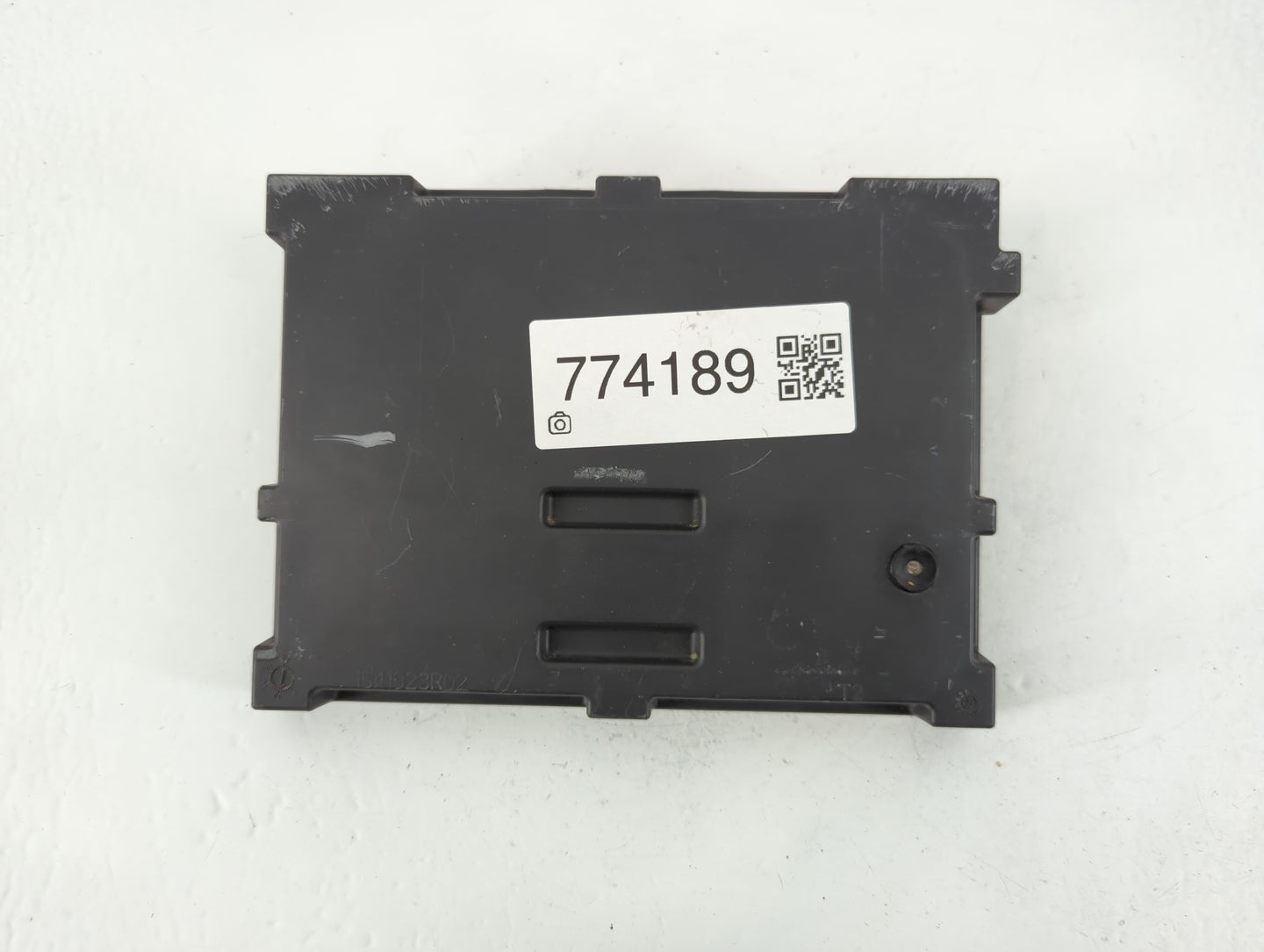 2004-2005 Saturn Ion PCM Engine Control Computer ECU ECM PCU OEM P/N:12580751 Fits Fits 2004 2005 OEM Used Auto Parts - Oemu