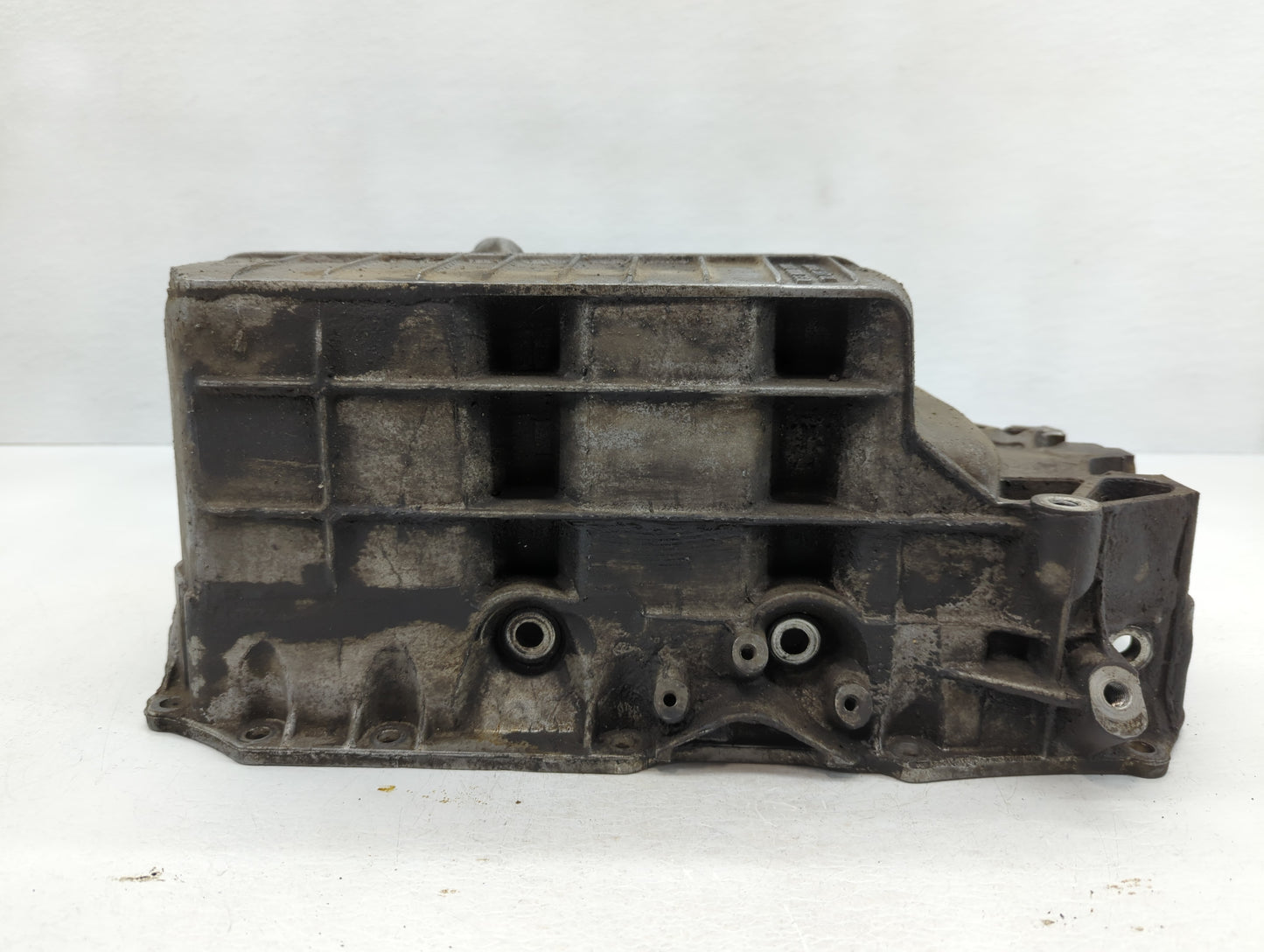 2003-2004 Saturn Ion Engine Oil Pan P/N:24508996 Fits Fits 2002 2003 2004 2005 OEM Used Auto Parts - Oemusedautoparts1.com