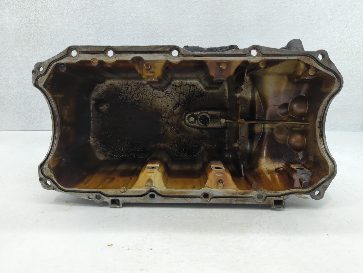 2003-2004 Saturn Ion Engine Oil Pan P/N:24508996 Fits Fits 2002 2003 2004 2005 OEM Used Auto Parts - Oemusedautoparts1.com