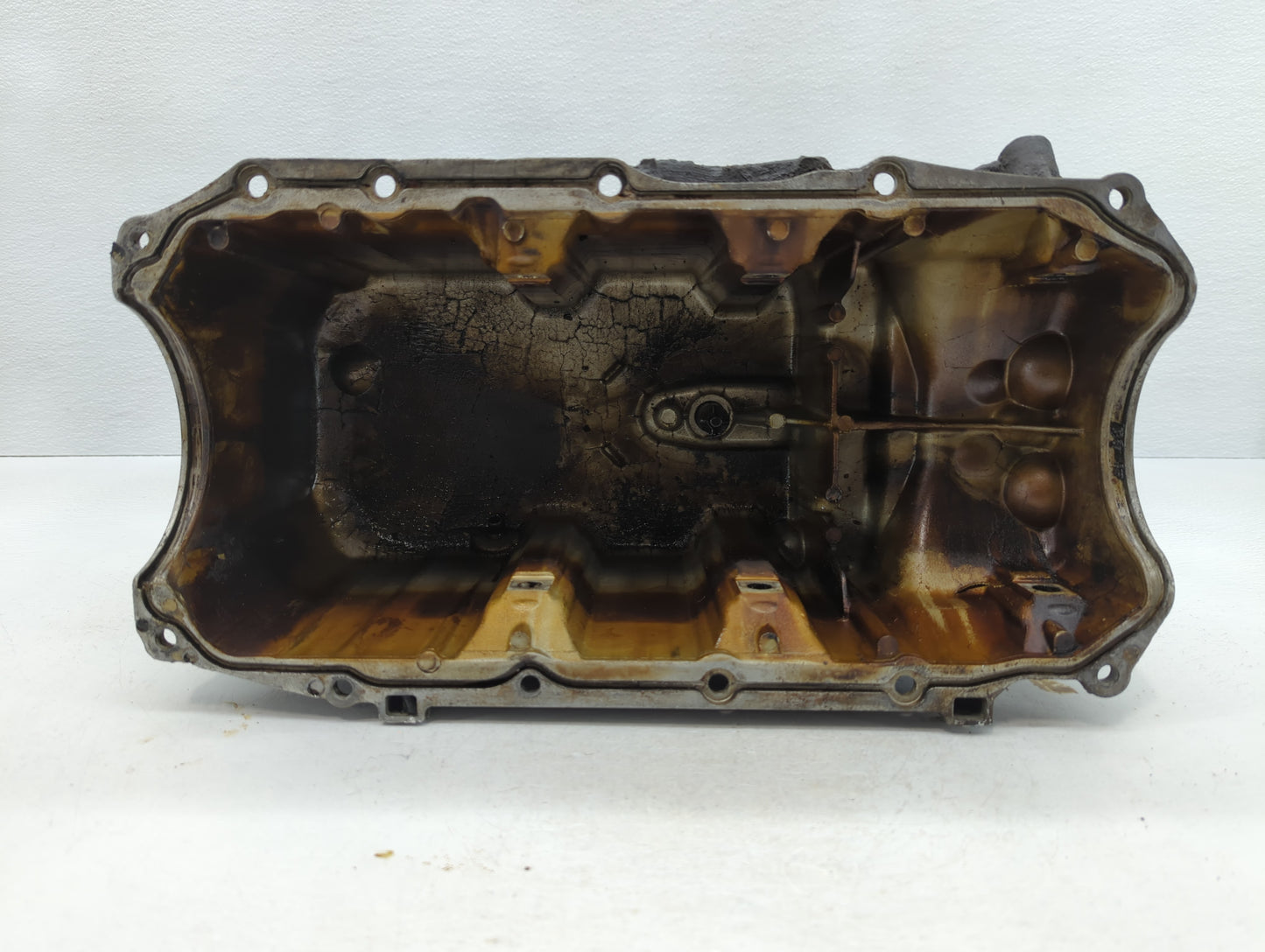 2003-2004 Saturn Ion Engine Oil Pan P/N:24508996 Fits Fits 2002 2003 2004 2005 OEM Used Auto Parts - Oemusedautoparts1.com
