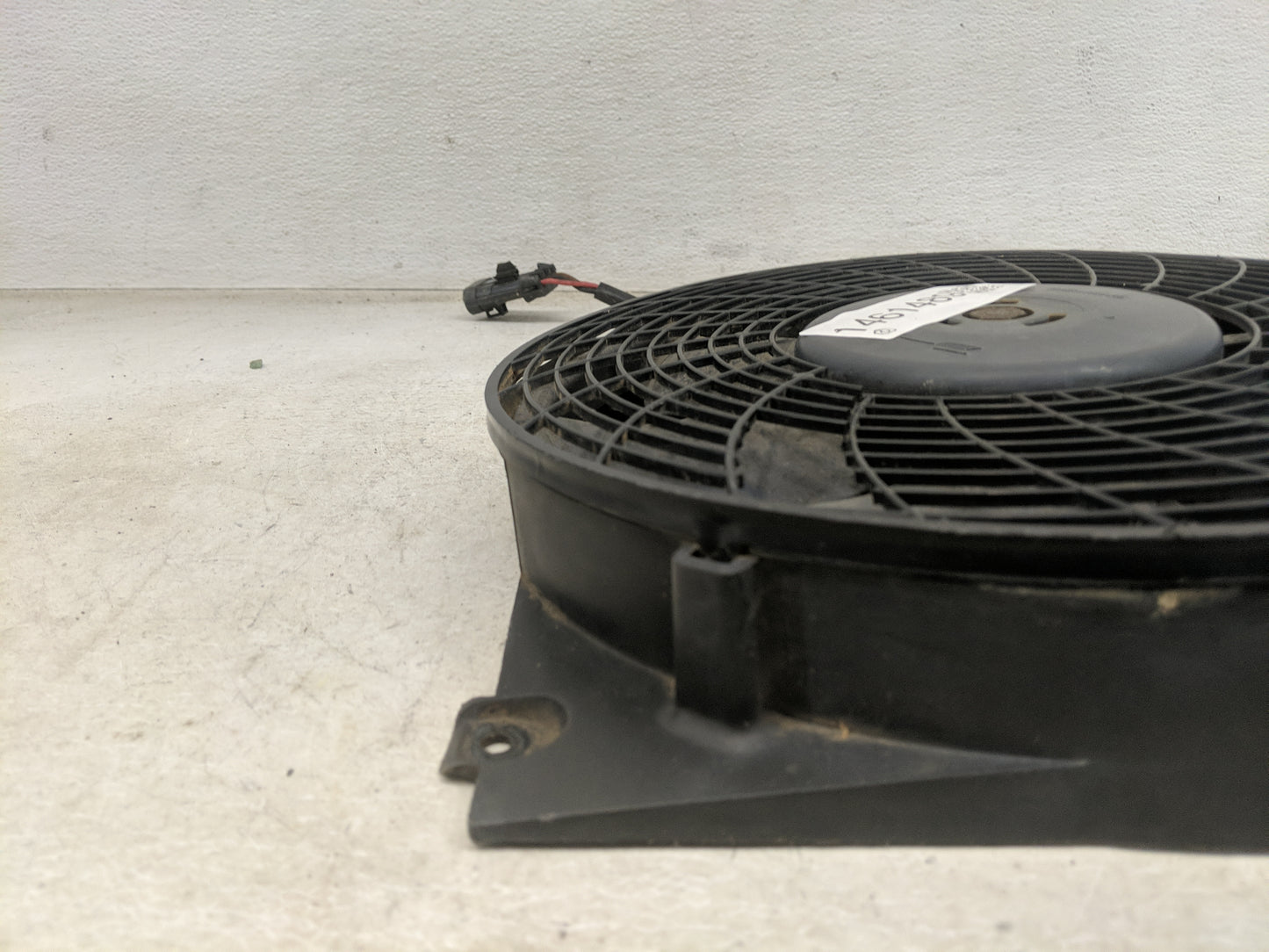 2004 Saturn L300 Electric Radiator Cooling Fan Motor Assembly - Oemusedautoparts1.com