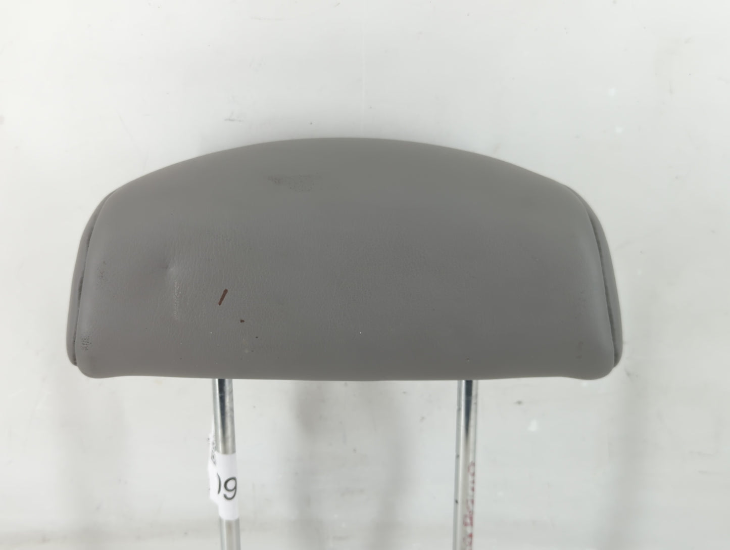 2002-2007 Saturn Vue Headrest Head Rest Rear Seat Fits Fits 2002 2003 2004 2005 2006 2007 OEM Used Auto Parts - Oemusedautop