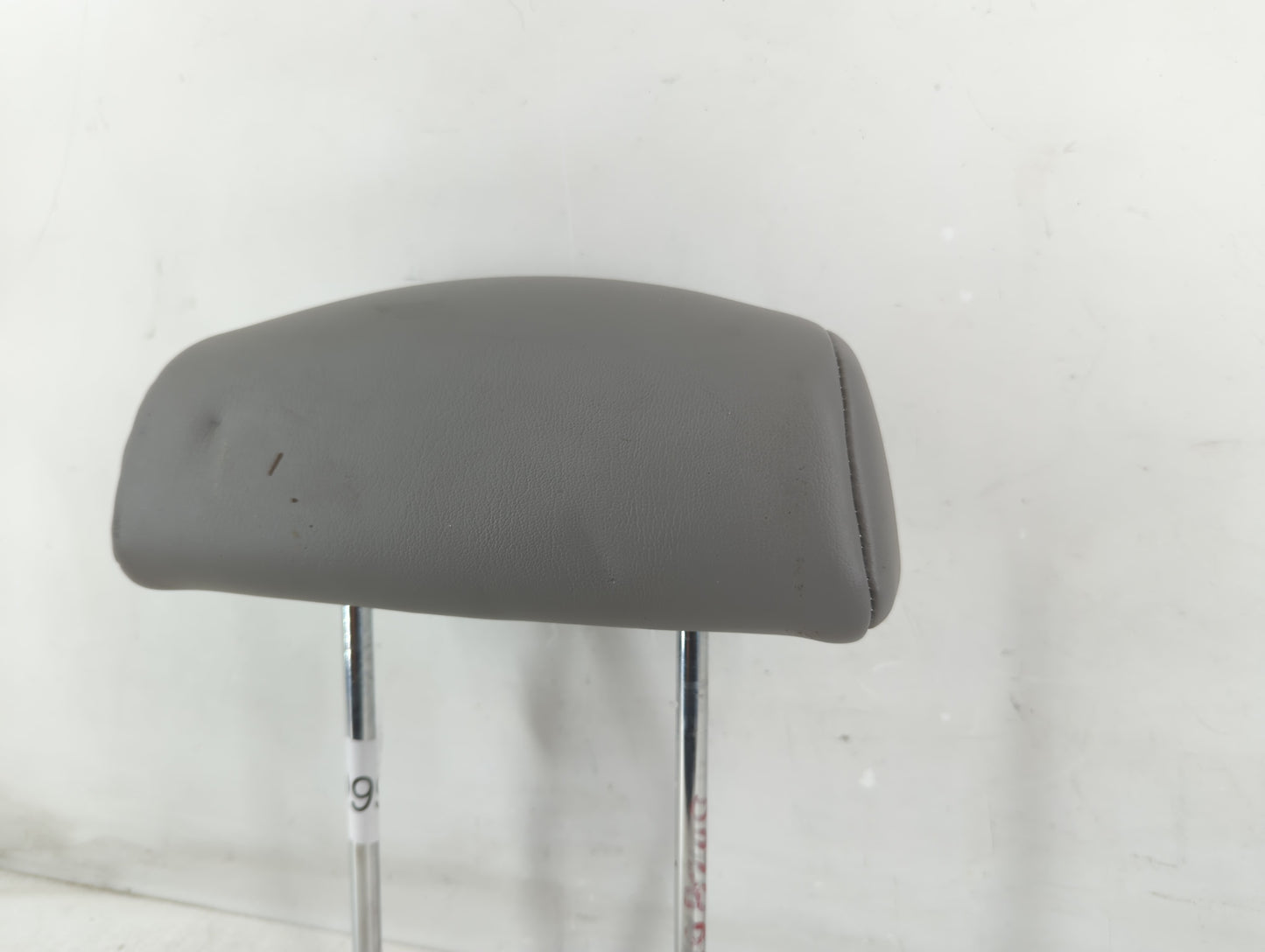 2002-2007 Saturn Vue Headrest Head Rest Rear Seat Fits Fits 2002 2003 2004 2005 2006 2007 OEM Used Auto Parts - Oemusedautop
