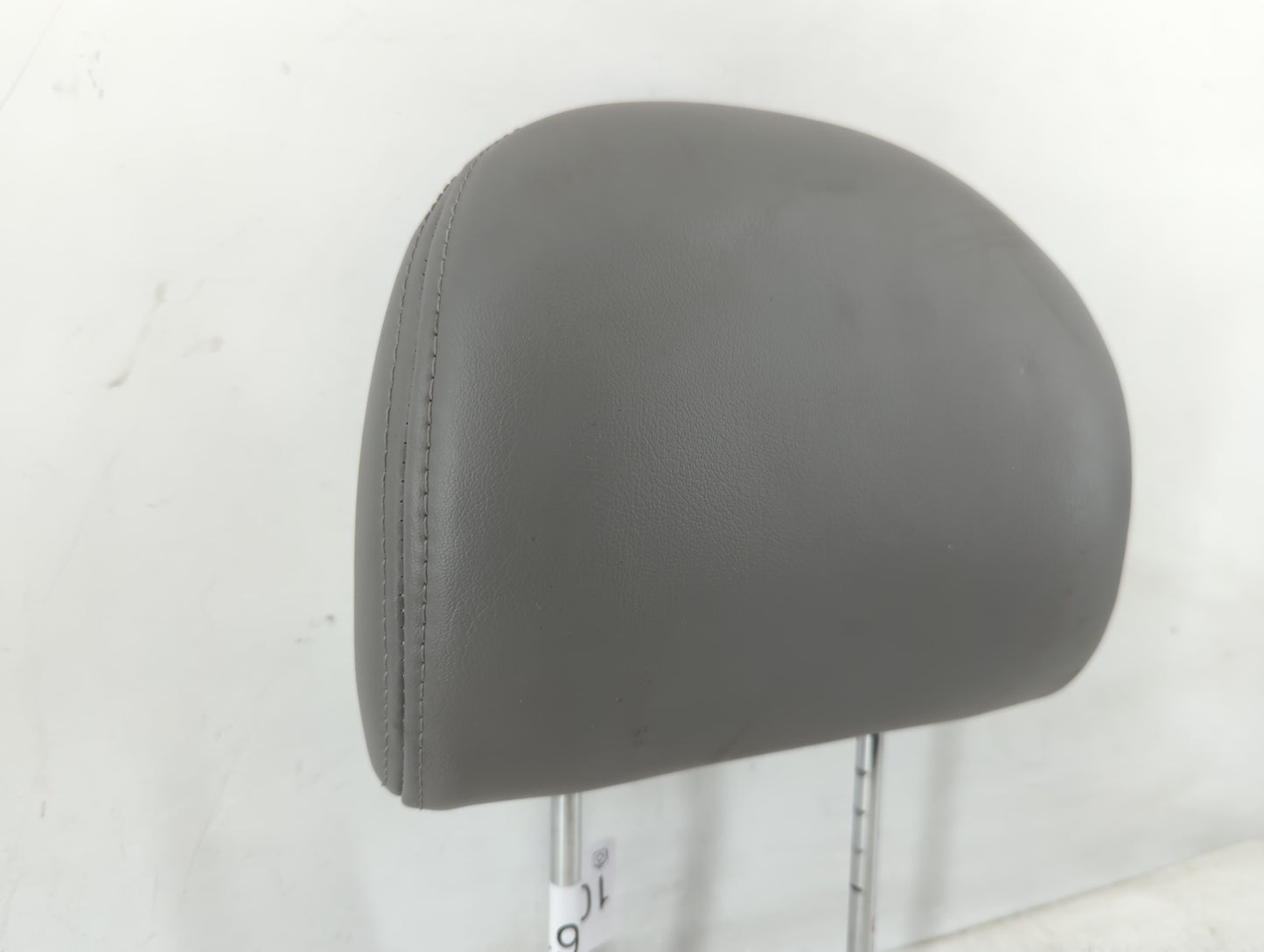 2002-2007 Saturn Vue Headrest Head Rest Front Driver Passenger Seat - Oemusedautoparts1.com