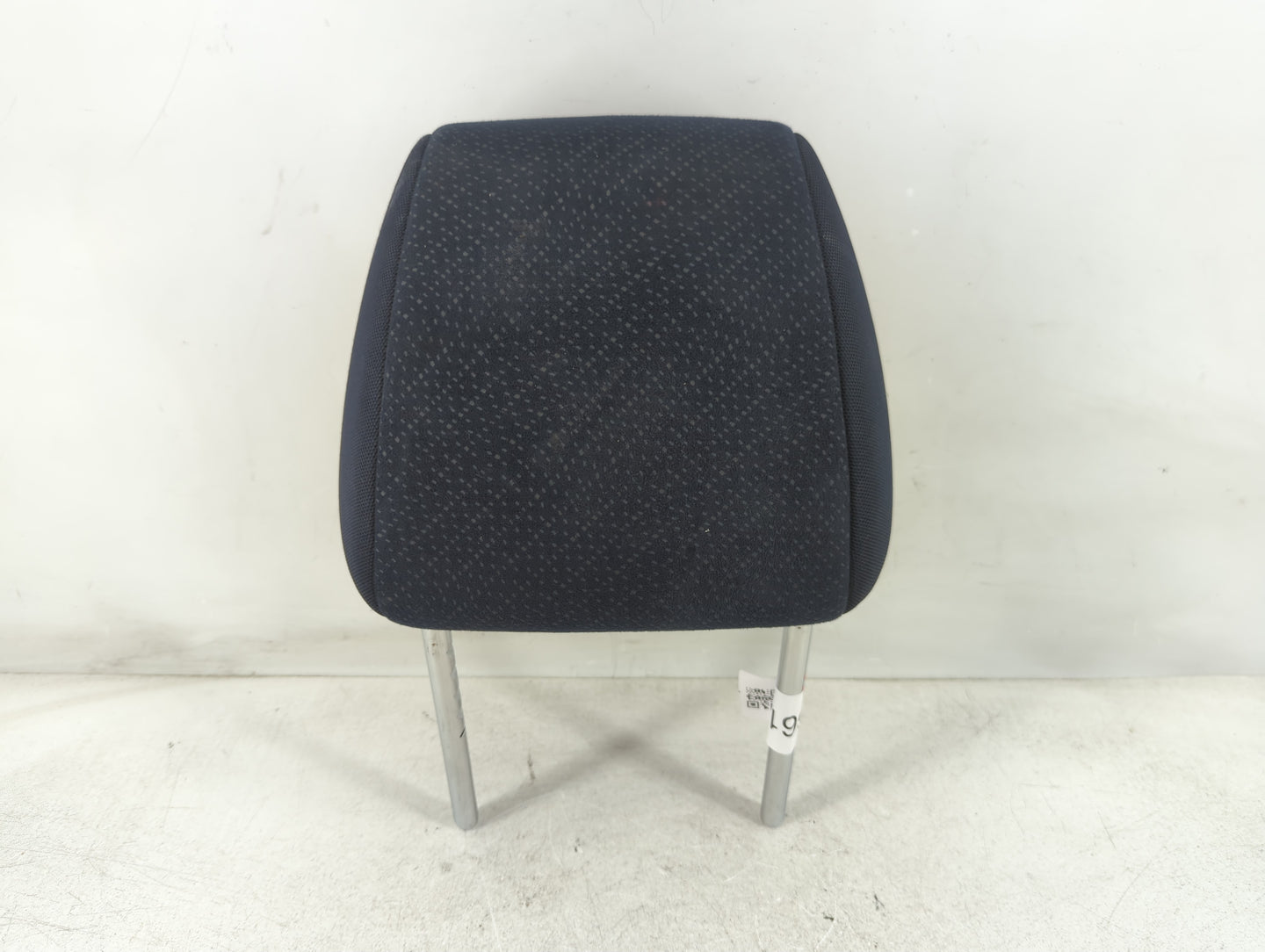 2002-2007 Saturn Vue Headrest Head Rest Front Driver Passenger Seat Fits Fits 2002 2003 2004 2005 2006 2007 OEM Used Auto Pa