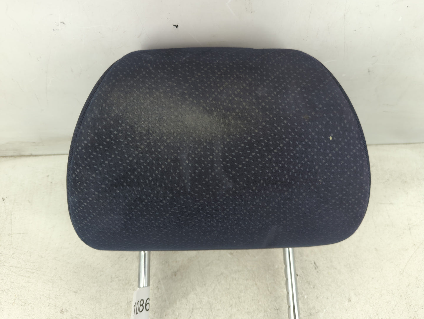2002-2007 Saturn Vue Headrest Head Rest Front Driver Passenger Seat Fits Fits 2002 2003 2004 2005 2006 2007 OEM Used Auto Pa
