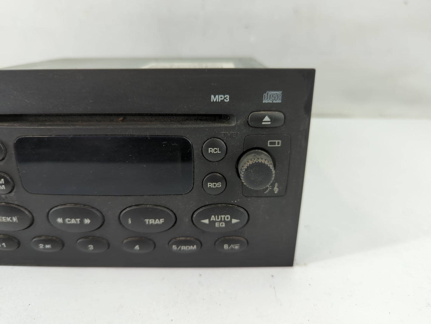 2004 Saturn Vue Radio AM FM Cd Player Receiver Replacement P/N:22734832 Fits OEM Used Auto Parts - Oemusedautoparts1.com
