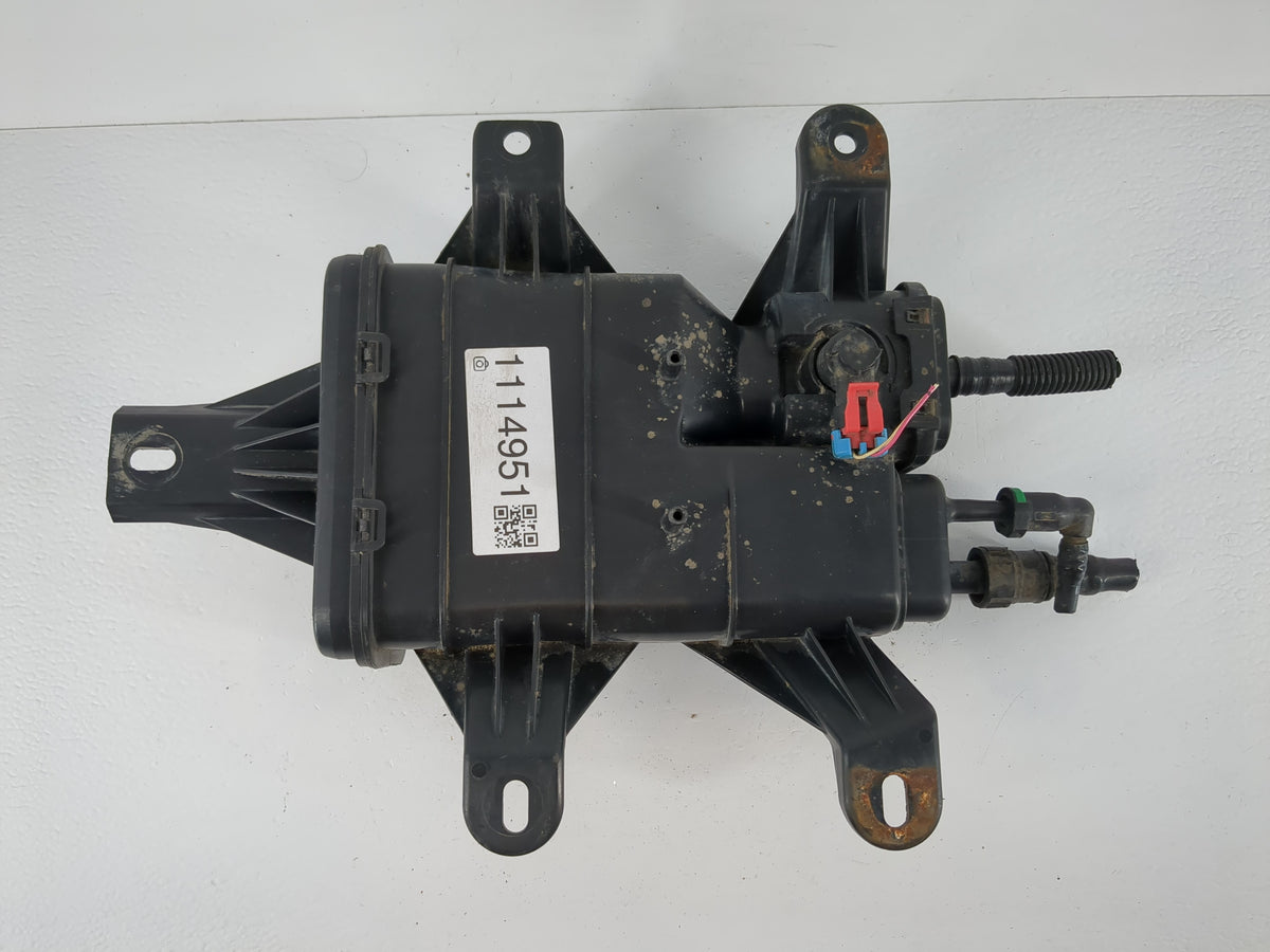 2004 Saturn Vue Fuel Vapor Charcoal Canister - Oemusedautoparts1.com
