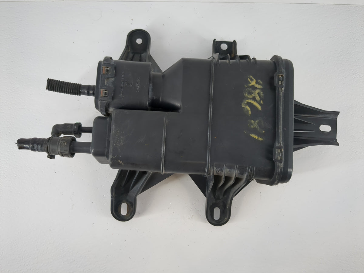 2004 Saturn Vue Fuel Vapor Charcoal Canister - Oemusedautoparts1.com