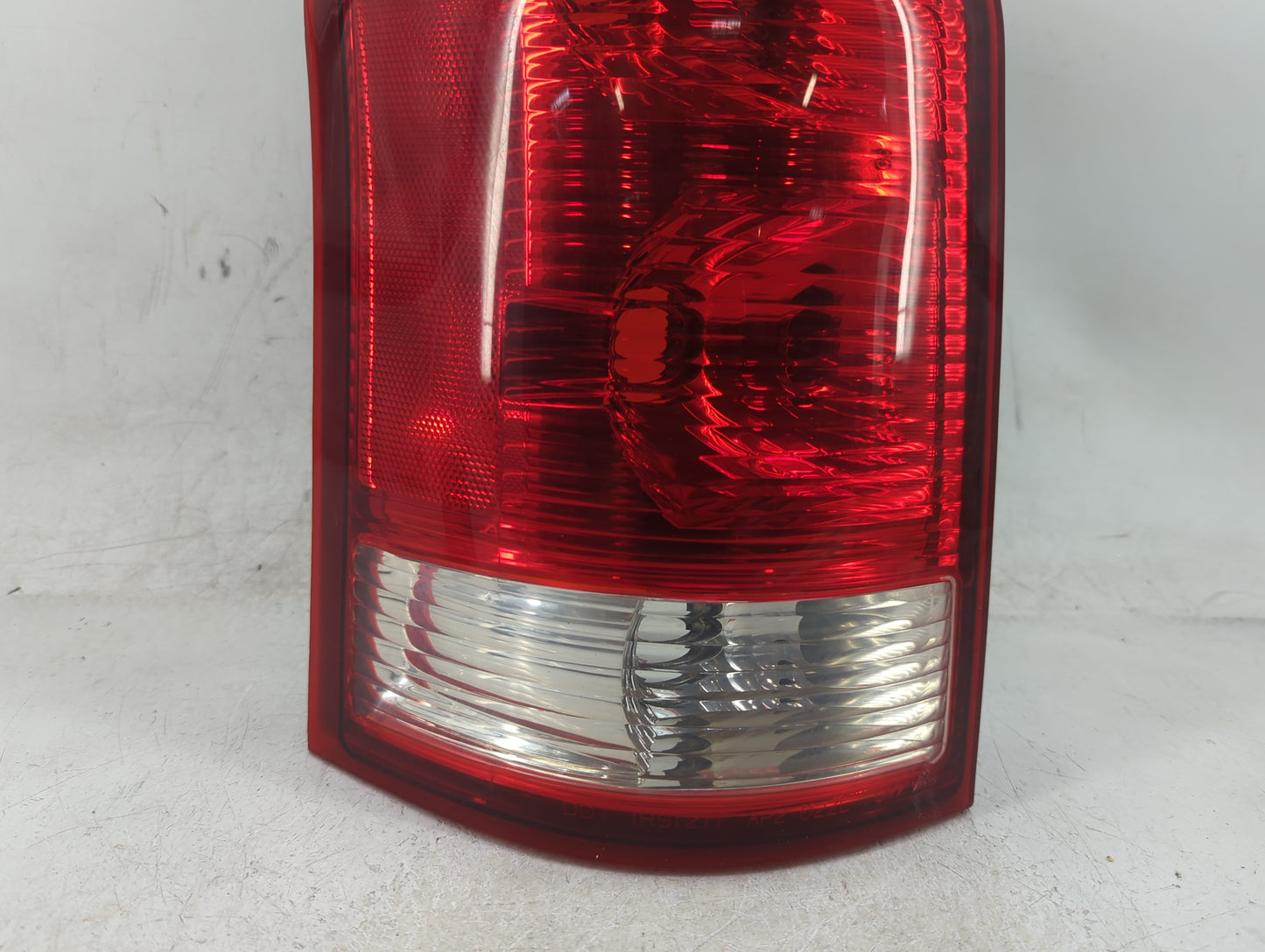 2004-2007 Saturn Vue Tail Light Assembly Driver Left OEM P/N:22711437 Fits Fits 2004 2005 2006 2007 OEM Used Auto Parts - Oe