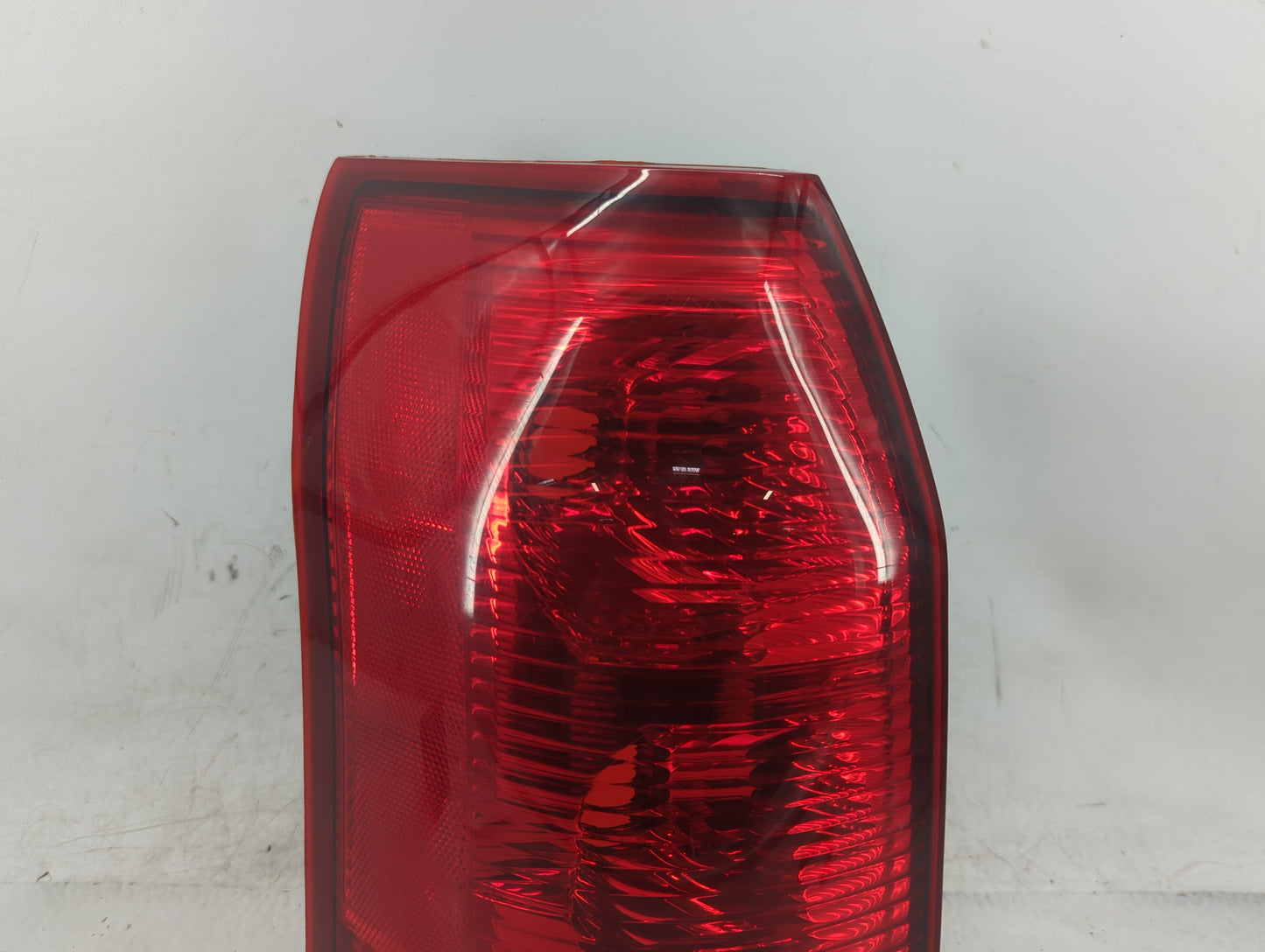 2004-2007 Saturn Vue Tail Light Assembly Driver Left OEM P/N:22711437 Fits Fits 2004 2005 2006 2007 OEM Used Auto Parts - Oe