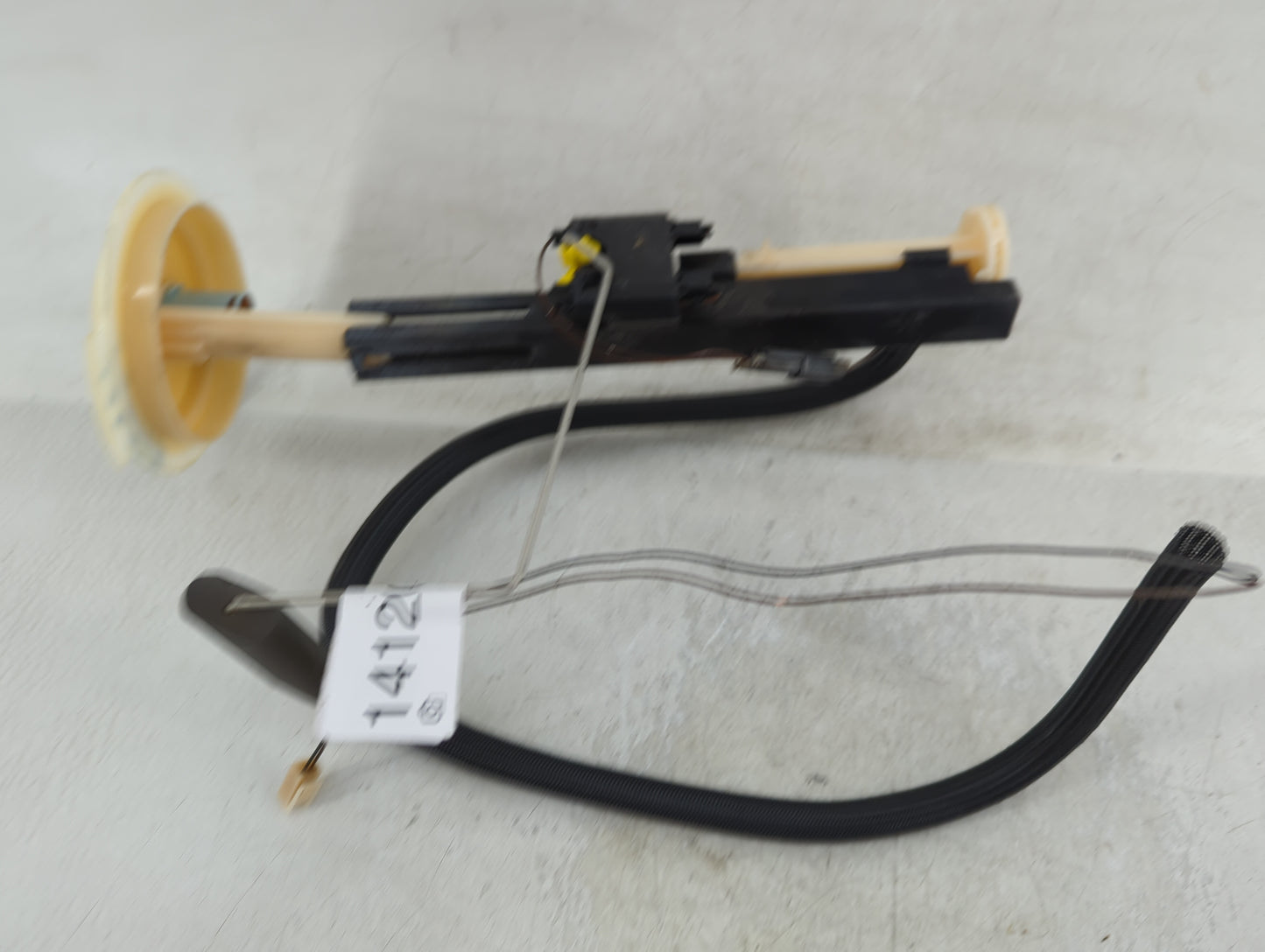 2004-2006 Saturn Vue Electrical Gas Fuel Pump Assembly - Oemusedautoparts1.com