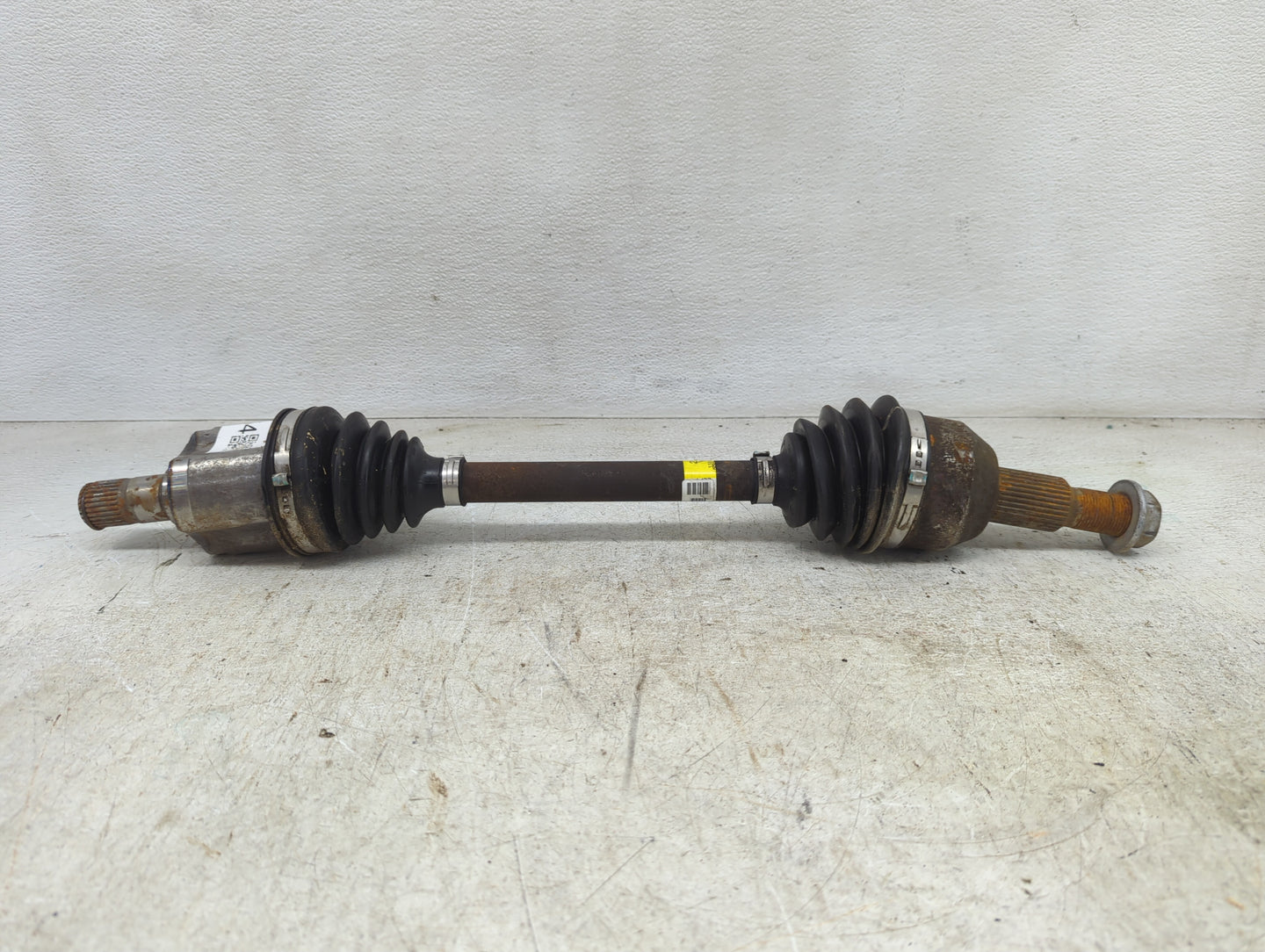 2004-2007 Saturn Vue Axle Shaft Front Driver Cv C/v - Oemusedautoparts1.com