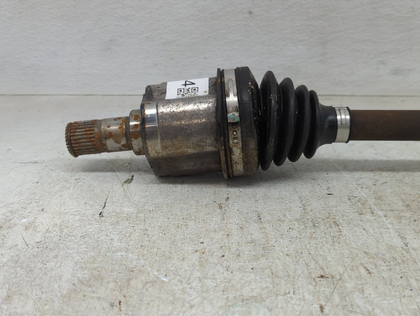 2004-2007 Saturn Vue Axle Shaft Front Driver Cv C/v - Oemusedautoparts1.com