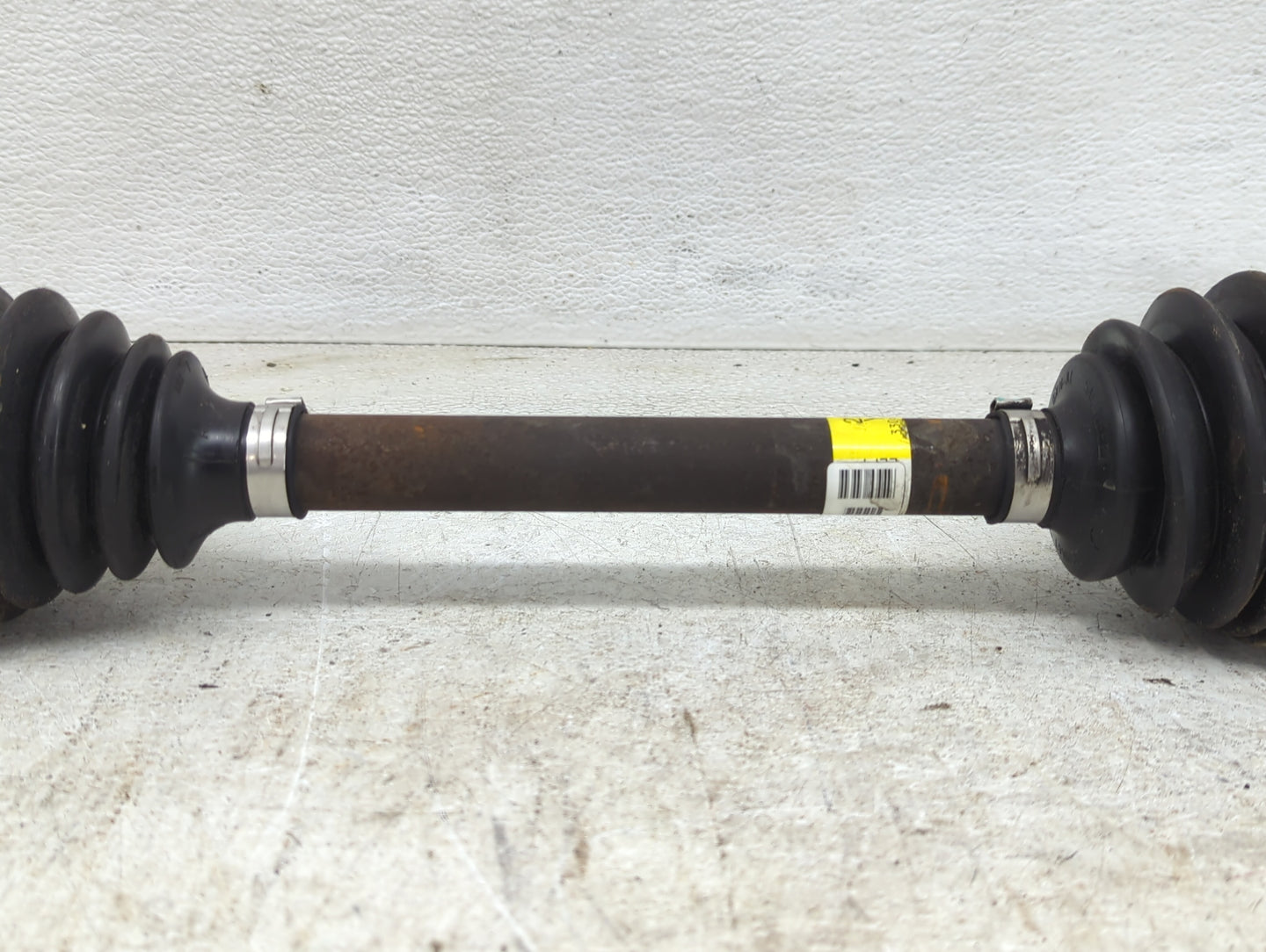 2004-2007 Saturn Vue Axle Shaft Front Driver Cv C/v - Oemusedautoparts1.com