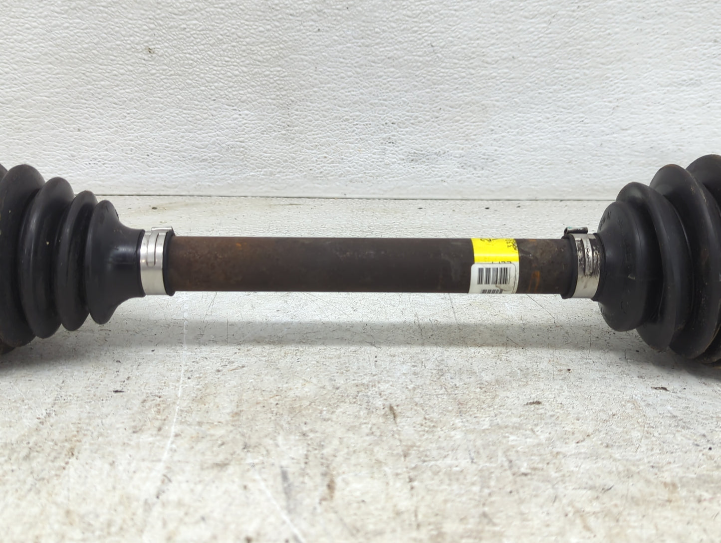 2004-2007 Saturn Vue Axle Shaft Front Driver Cv C/v - Oemusedautoparts1.com