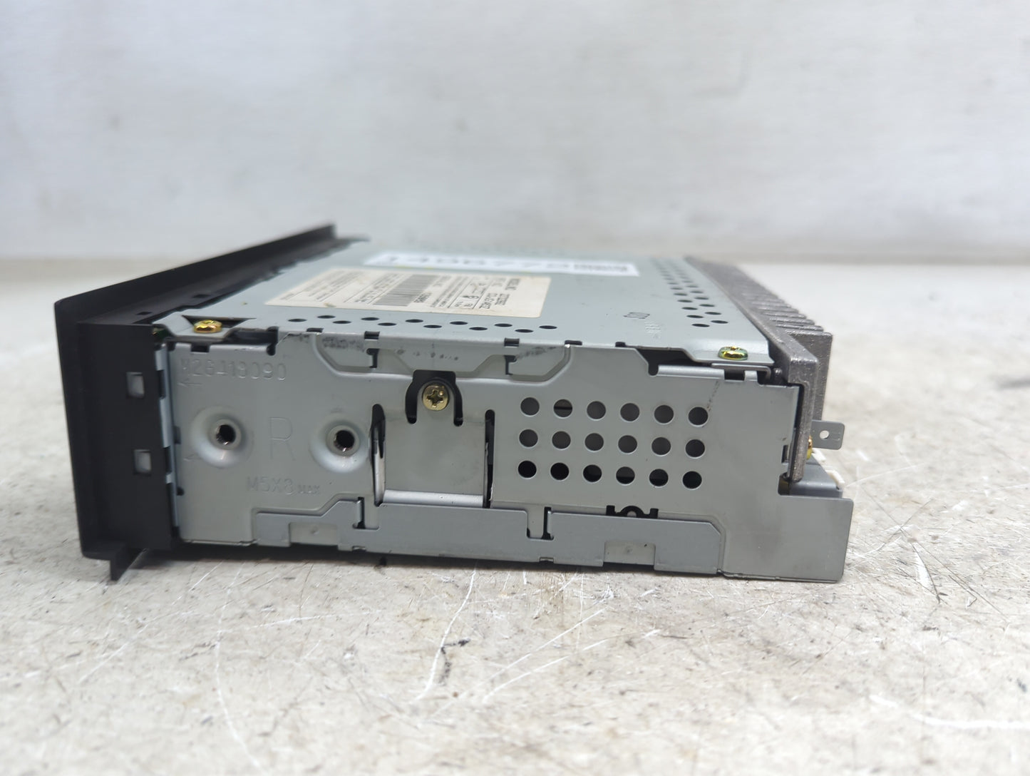 2004 Saturn Vue Radio AM FM Cd Player Receiver Replacement P/N:22722992 CQ-JG1463Z Fits OEM Used Auto Parts - Oemusedautopar