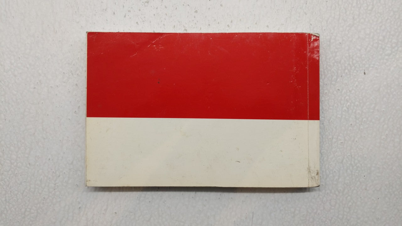 2004 Saturn Vue Owners Manual Book Guide OEM Used Auto Parts - Oemusedautoparts1.com