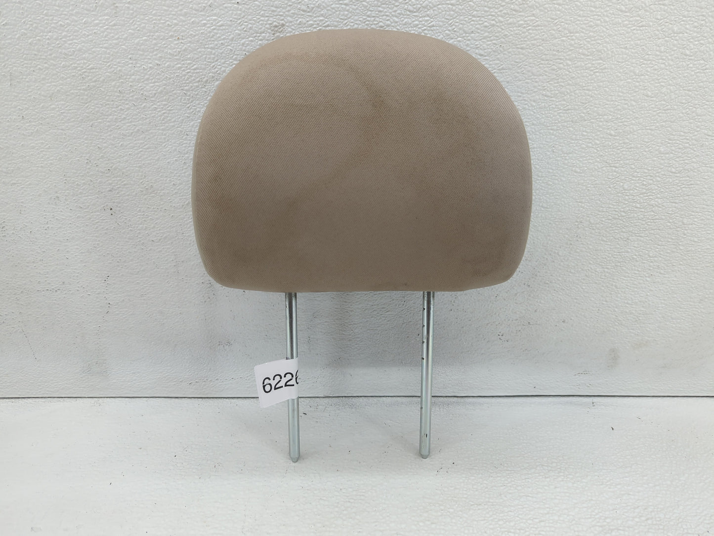 2002-2007 Saturn Vue Headrest Head Rest Front Driver Passenger Seat Fits Fits 2002 2003 2004 2005 2006 2007 OEM Used Auto Pa