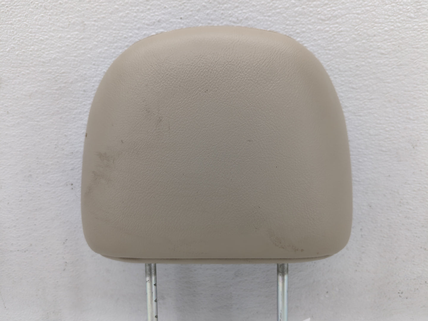 2002-2007 Saturn Vue Headrest Head Rest Front Driver Passenger Seat Fits Fits 2002 2003 2004 2005 2006 2007 OEM Used Auto Pa
