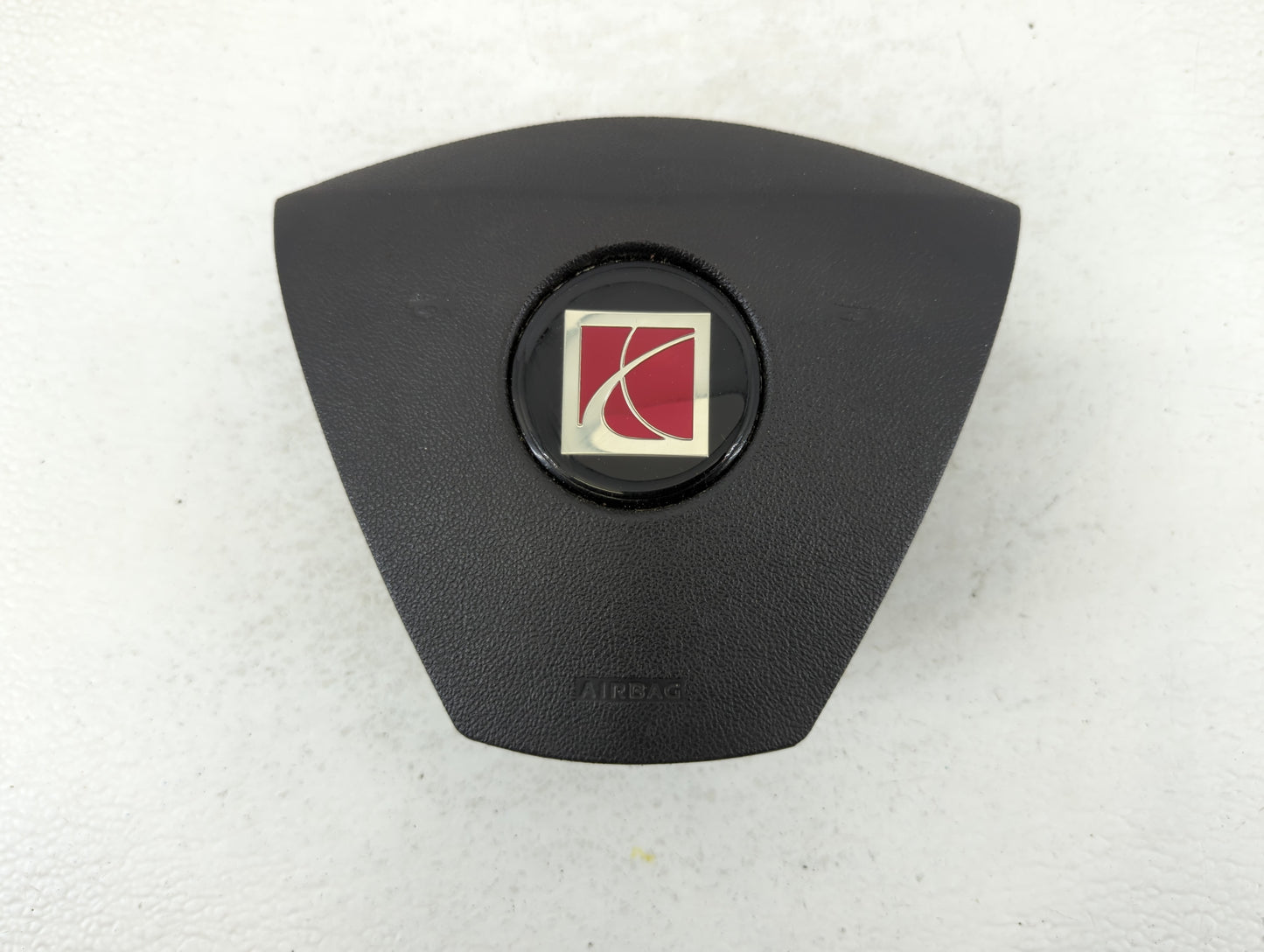 2004 Saturn Vue Air Bag Driver Left Steering Wheel Mounted Fits OEM Used Auto Parts - Oemusedautoparts1.com